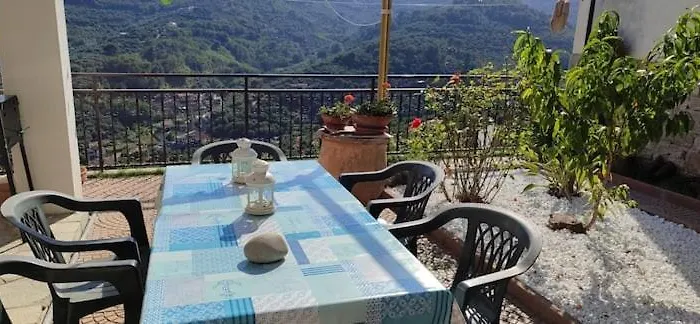 La Casa Di Nonna Mary * Diano Castello